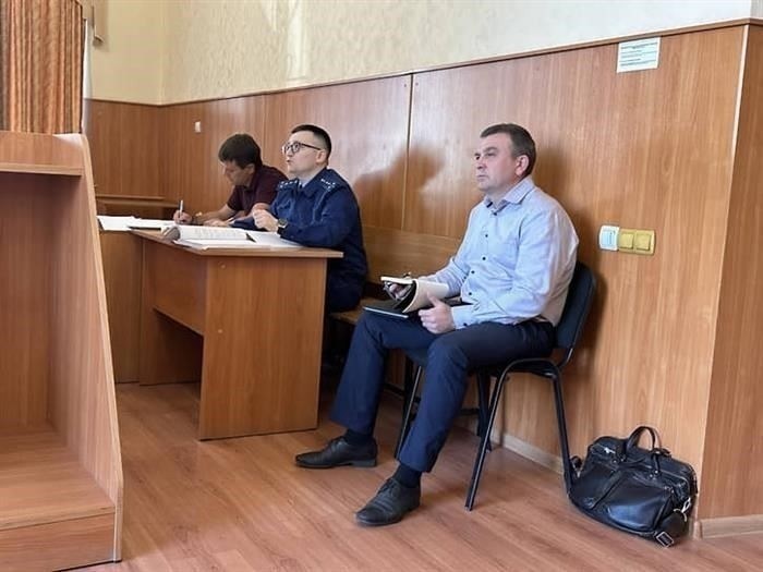 Бывший директор Администрации Главы Башкортостана осужден за закупку пикселированных елок