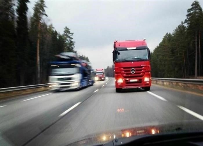Пять смертельных ошибок при обгоне на скоростной трассе