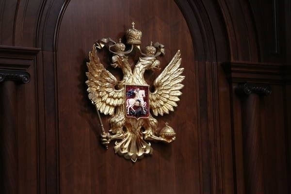 Почему решения не могут быть исполнены немедленно