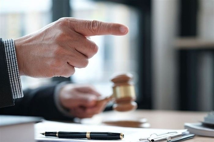 Как платить по кредиту, если карту заблокировали приставы