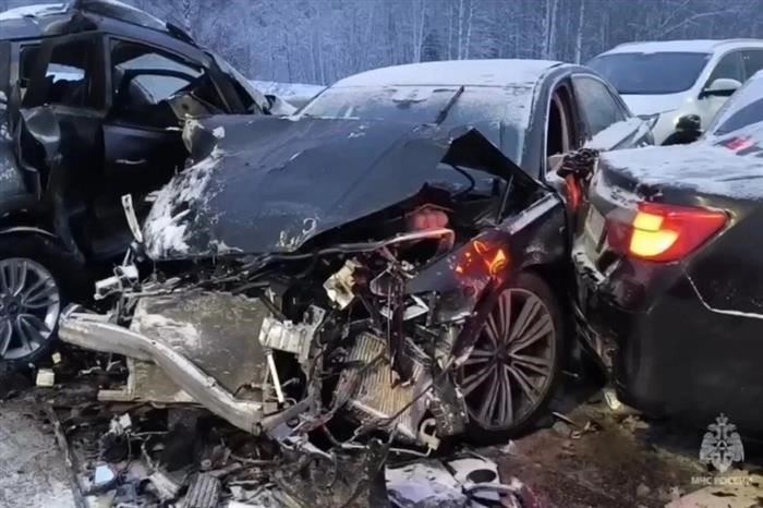 Массовое столкновение на трассе М-11 в Новгородской области