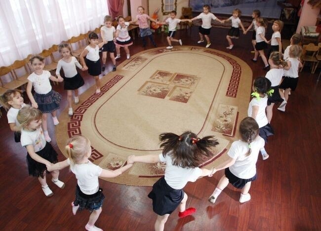 Порядок и условия совершения сделки с несовершеннолетними: от согласия родителей до регистрации