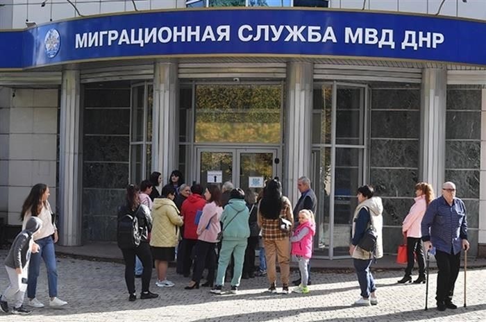 Диверсанты прячут оружие