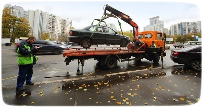 Как правильно вести себя при буксировке автомобиля